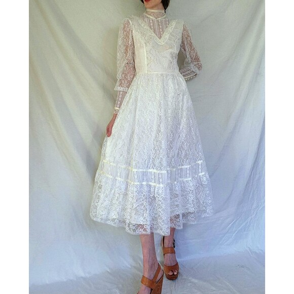 70s Vintage White Lace Ruffle Wedding Gown: High Neck Victorian Prairie Dress - Picture 9 of 12